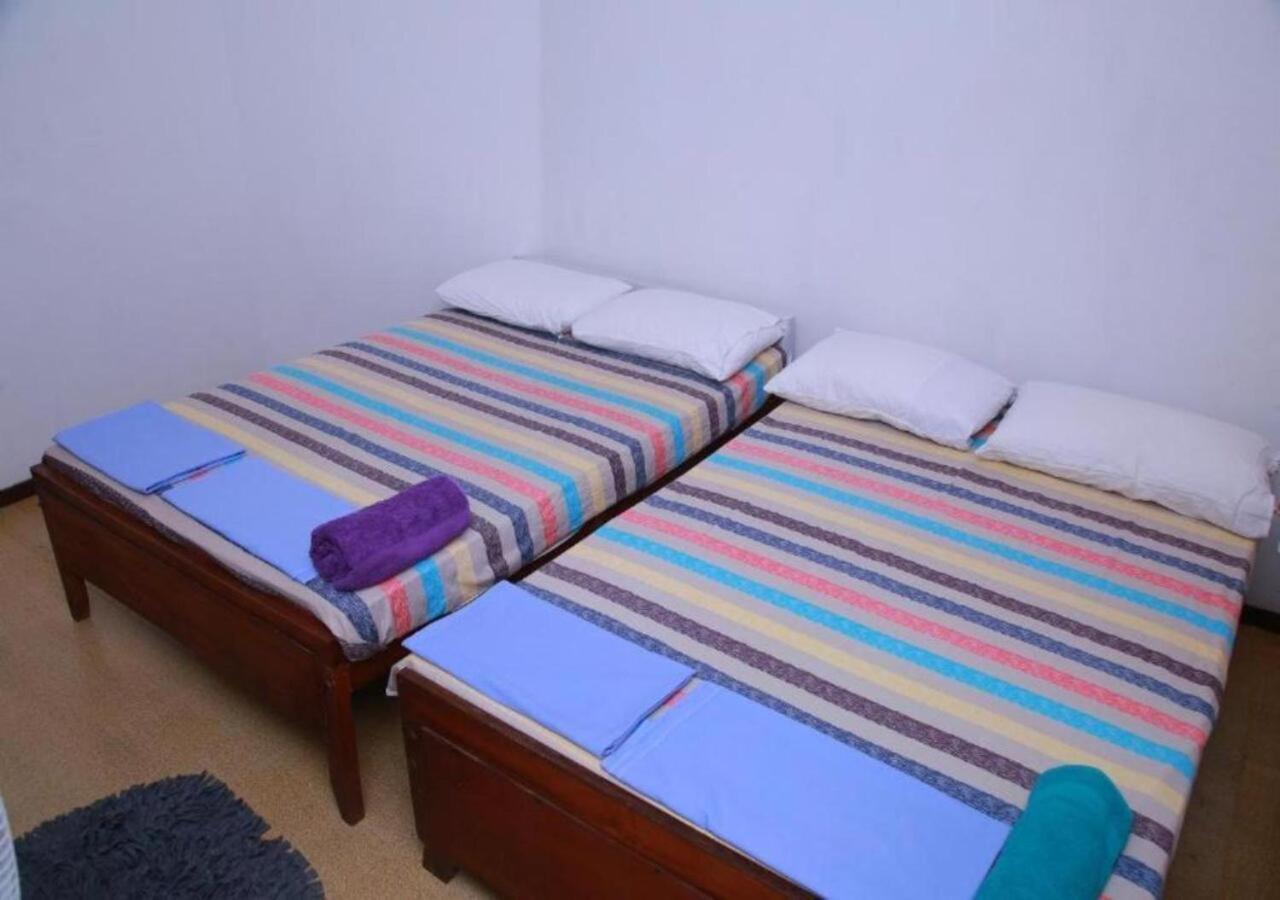 Weerakoon Guest Apartment ฮิกคาดูวา ภายนอก รูปภาพ